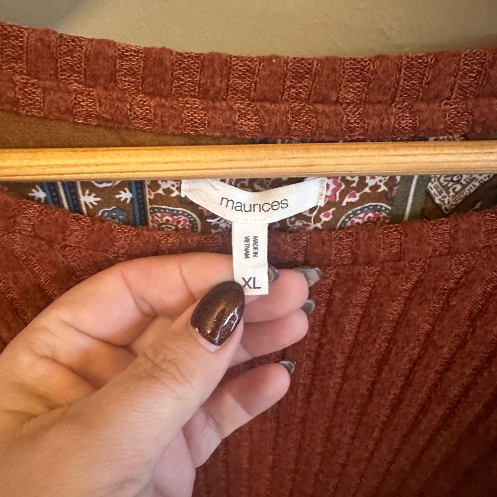 Maurices Terracotta Knit Top with Patterned Detail - Picture 4 of 7